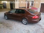 Byla použita 5letá hnědá lesklá fólie na auto